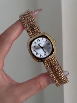 002.9 Minimalist Style Square Face Gold Bracelet Ladies Watch